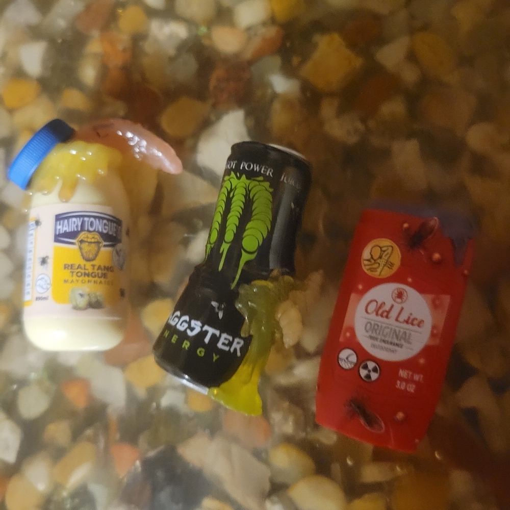 Zuru Mega Gross Minis Series 2 Maggster Energy Drink, Hairy Tongue's, Old Lice‎